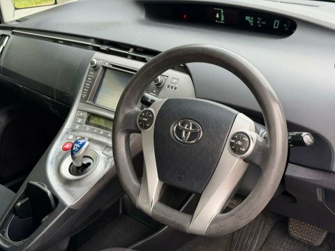 Toyota Prius 1.8 Prius T LJ14PFD Silver #2