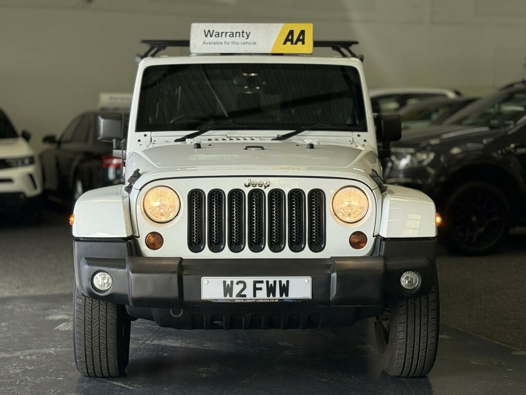 Jeep Wrangler Suv 2.8 Wrangler 4-Door Sahara 2.8 Crd 2012 White #3