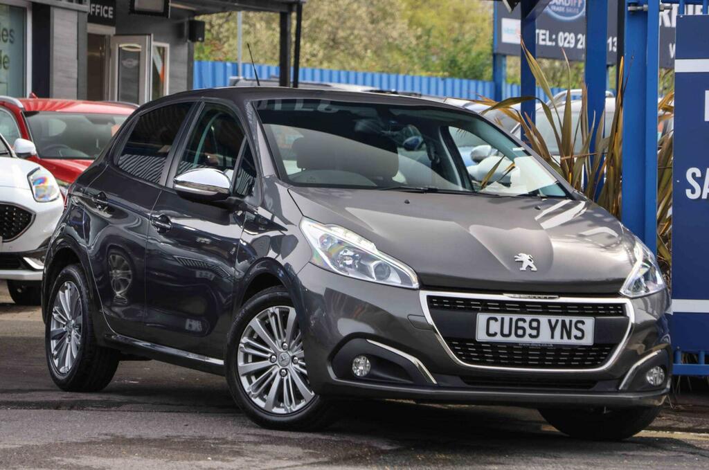 Peugeot 208 1.2 Puretech Signature Euro 6 Ss Grey