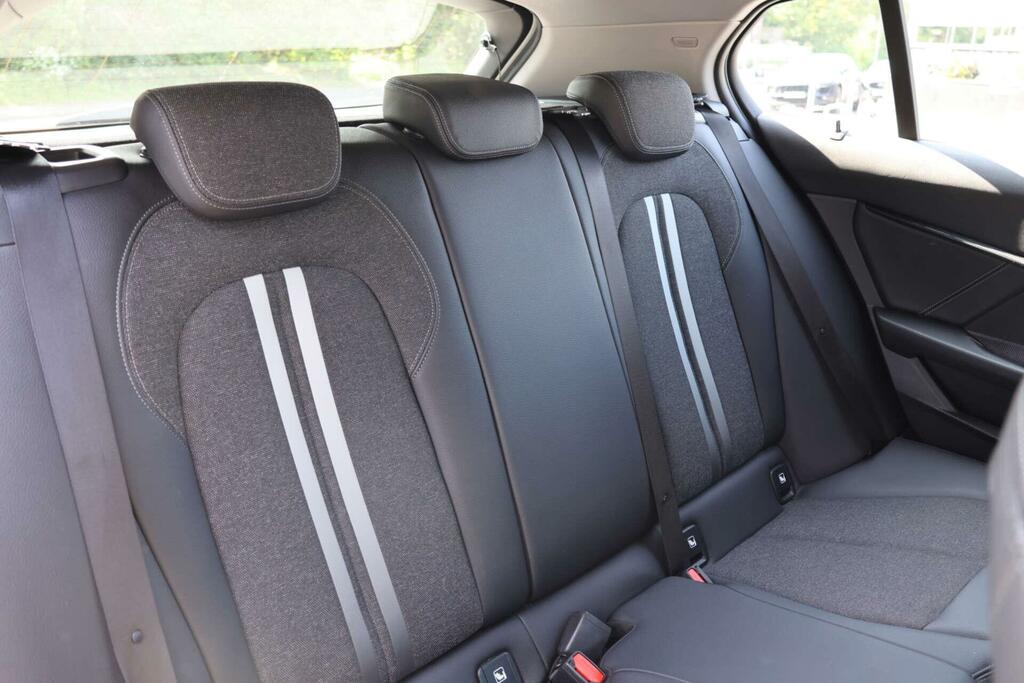 BMW 1 Series 1.5 118I Sport Lcp Euro 6 Ss EF71MDO White #6