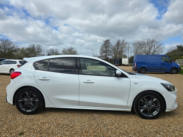 Ford Focus Ecoblue St-line Hatchback SGZ9968 White #5