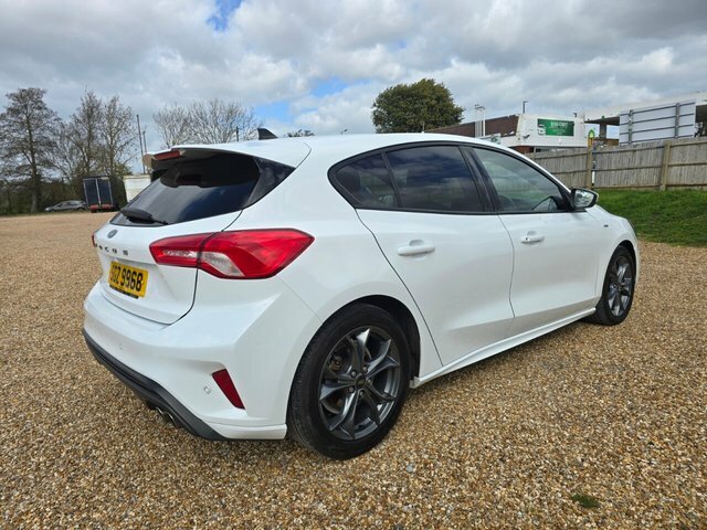 Ford Focus Ecoblue St-line Hatchback SGZ9968 White #6