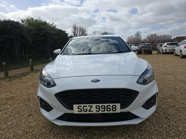 Ford Focus Ecoblue St-line Hatchback SGZ9968 White #2