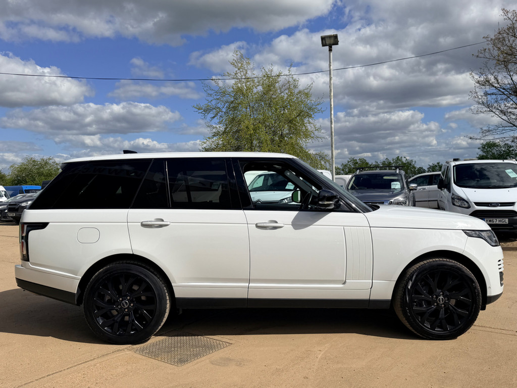 Land Rover Range Rover 2.0 P400e 12.4Kwh Gpf Vogue Se Suv Plug OV69OAL White #2