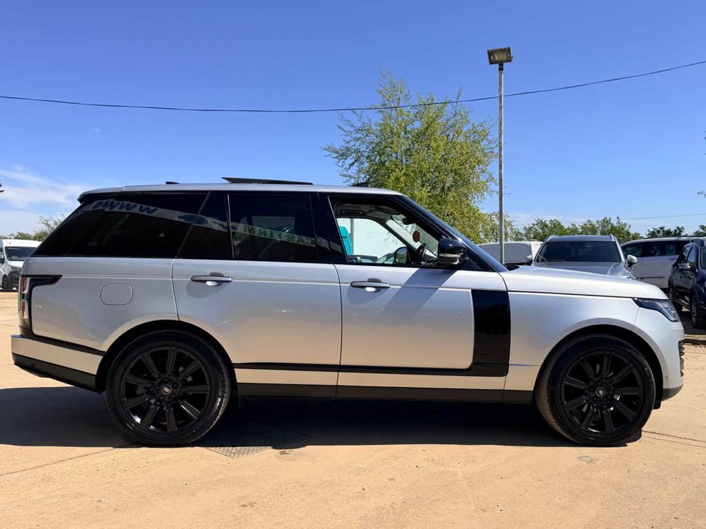 Land Rover Range Rover 3.0 D300 Mhev Suv 4W KP68BKV Silver #2