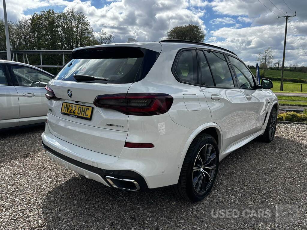BMW X5 Xdrive45e M Sport HV22OHC White #4