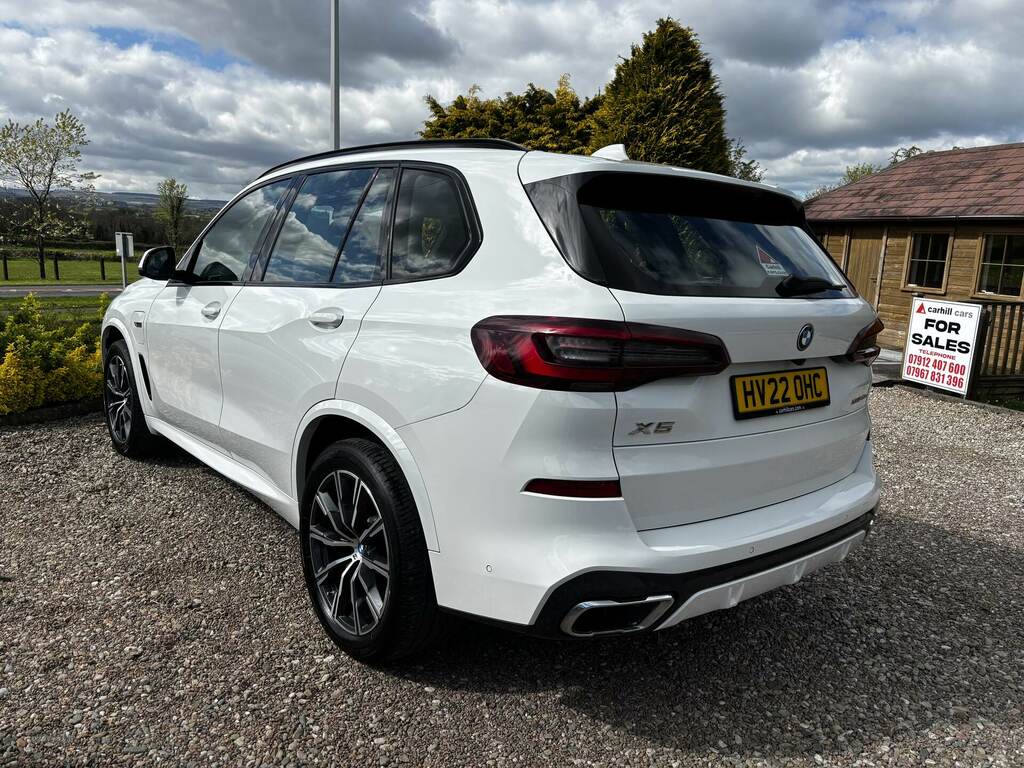 BMW X5 Xdrive45e M Sport HV22OHC White #3