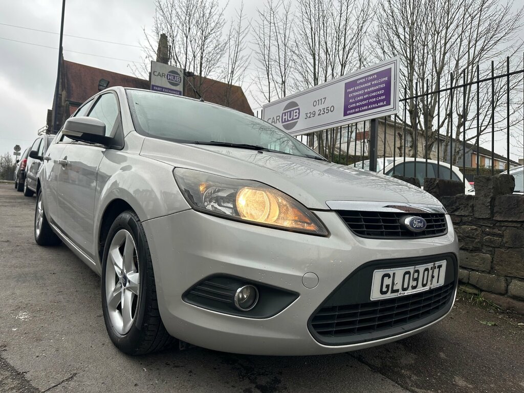 Ford Focus 1.6 Zetec Hatchback 161 Gkm, 9 Silver