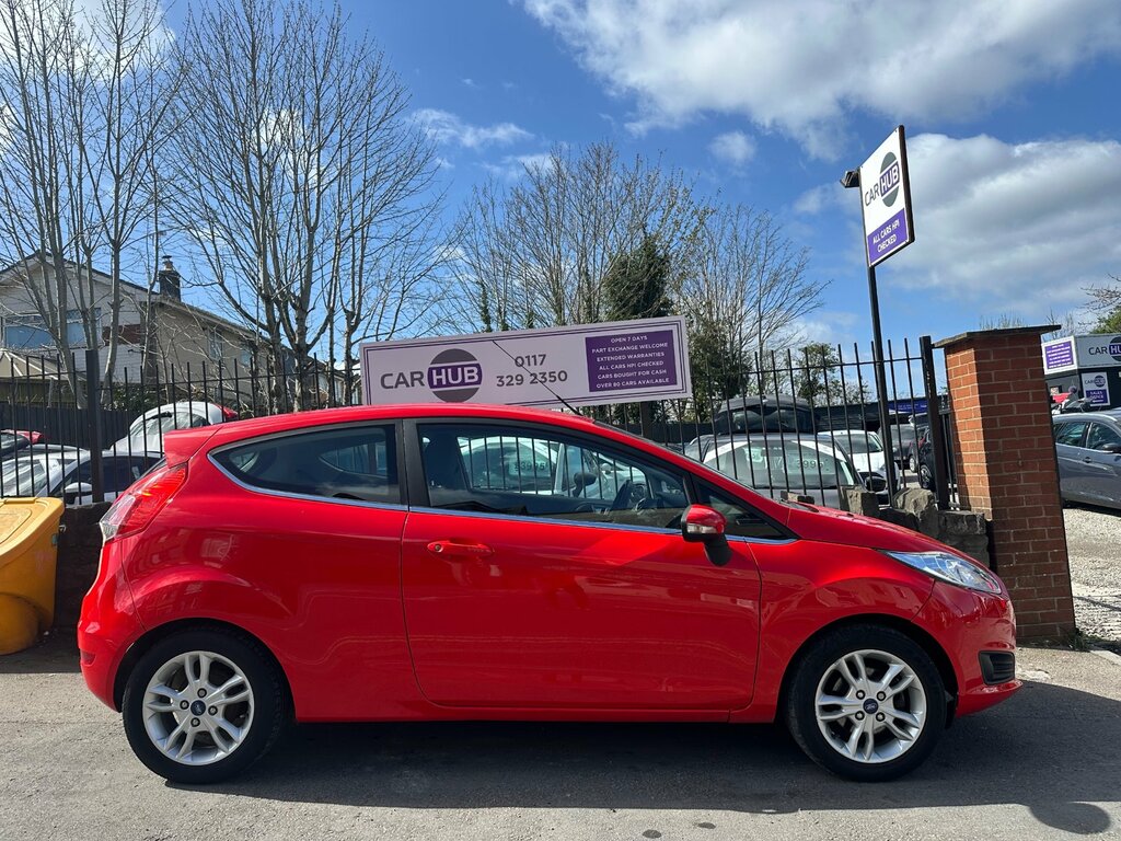 Ford Fiesta 1.25 Zetec Hatchback Euro 5 82 CA64ORC Red #5