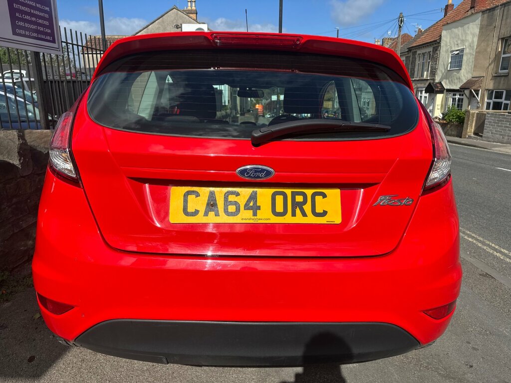 Ford Fiesta 1.25 Zetec Hatchback Euro 5 82 CA64ORC Red #4