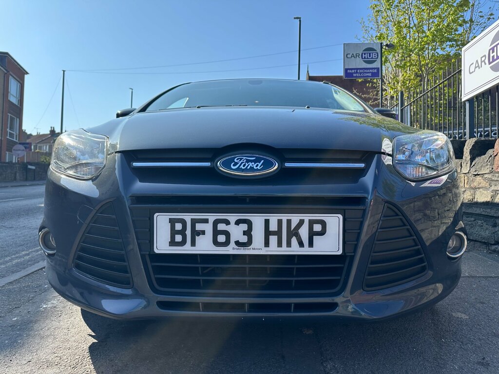 Ford Focus 1.6 Zetec Hatchback Euro 5 105 BF63HKP Grey #2