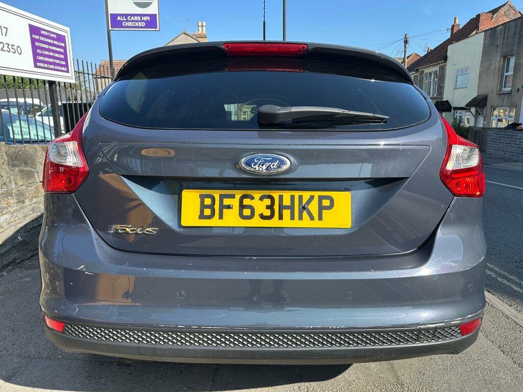 Ford Focus 1.6 Zetec Hatchback Euro 5 105 BF63HKP Grey #4