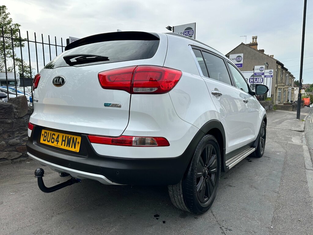 Kia Sportage 1.7 Crdi Ecodynamics 3 Suv 2Wd E BU64HWN White #4