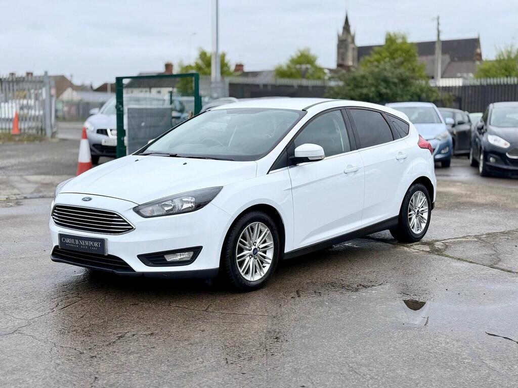 Ford Focus Hatchback 1.5 Tdci Zetec Edition Euro 6 Ss FE67AYX White #3