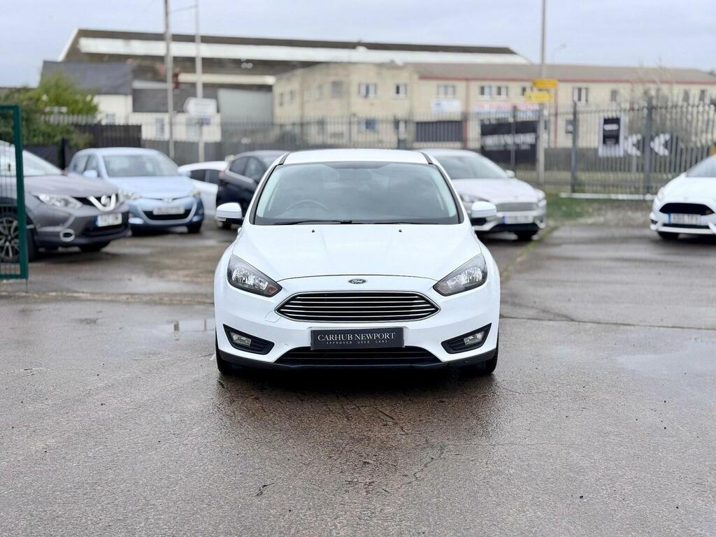 Ford Focus Hatchback 1.5 Tdci Zetec Edition Euro 6 Ss FE67AYX White #2