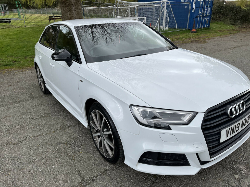 Audi A3 Sportback 30 Tfsi S Line Black Edition VN19NWB #2
