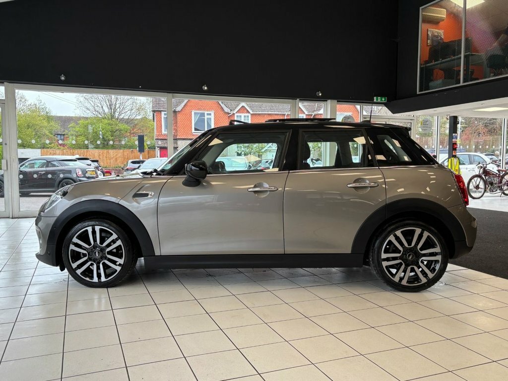Mini Hatch 1.5L Cooper Exclusive LG69UJO Silver #6