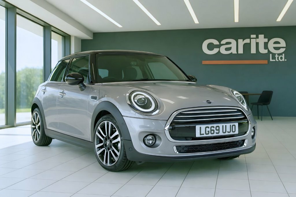 Mini Hatch 1.5L Cooper Exclusive LG69UJO Silver