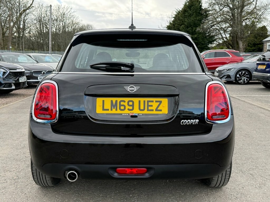 Mini Hatch 1.5L Cooper Classic LM69UEZ Black #5