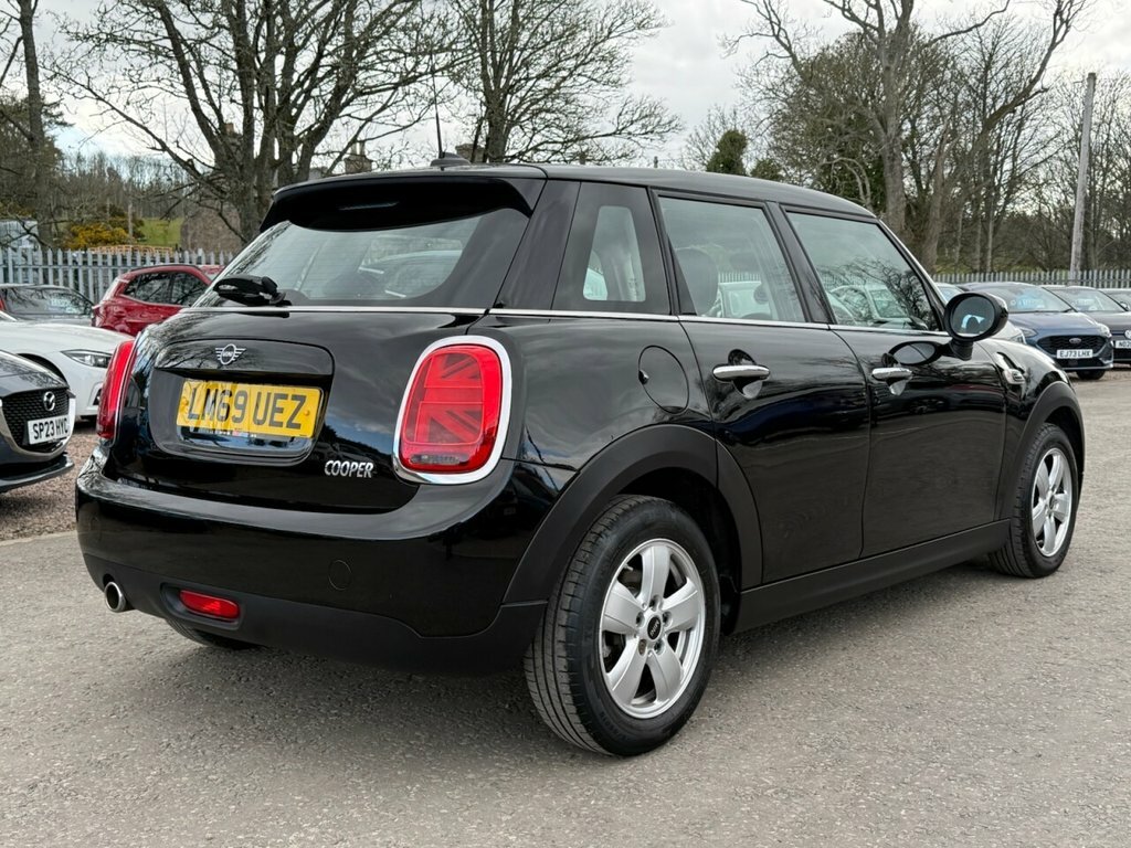 Mini Hatch 1.5L Cooper Classic LM69UEZ Black #4