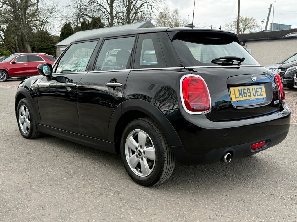 Mini Hatch 1.5L Cooper Classic LM69UEZ Black #6