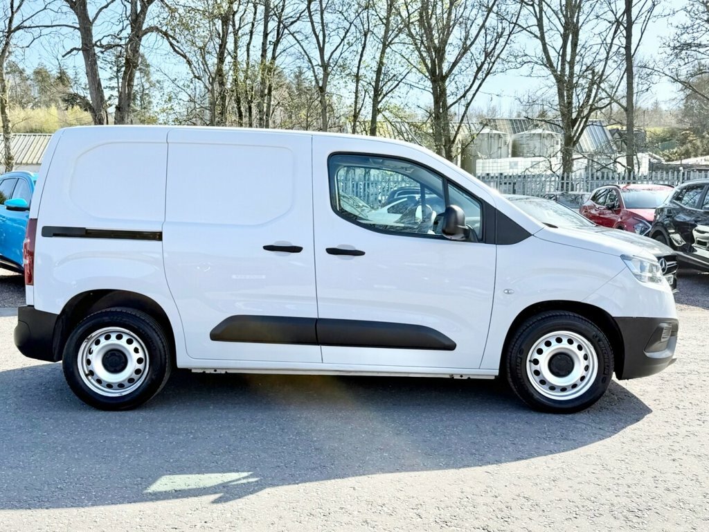 Toyota Proace City 1.5L Active ML22PZR White #4
