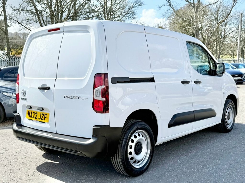Toyota Proace City 1.5L Active MA22JZF White #5