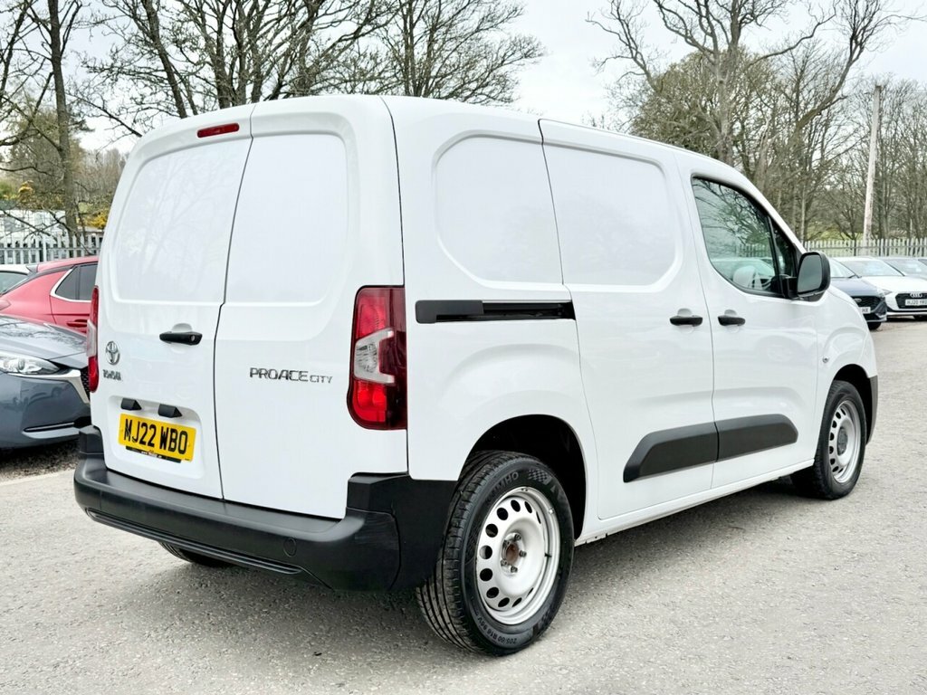 Toyota Proace City 1.5L Active MJ22WBO White #4