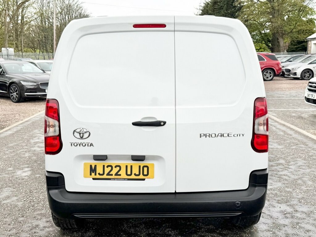 Toyota Proace City 1.5L Active MJ22UJO White #5