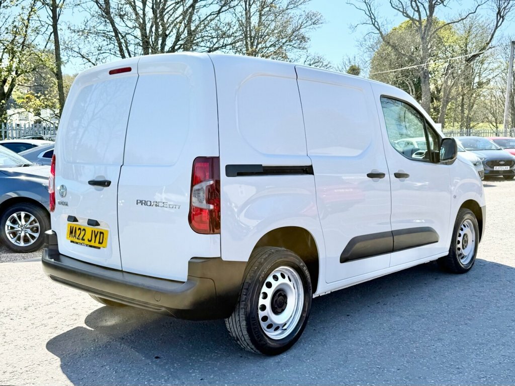 Toyota Proace City 1.5L Active MA22JYD White #5
