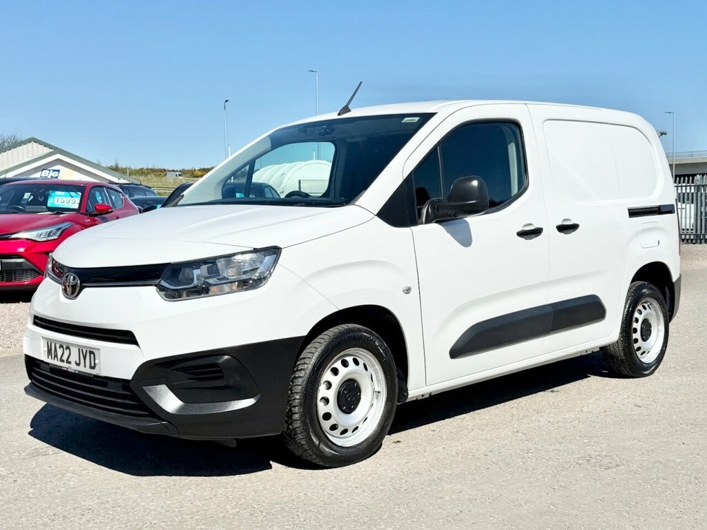 Toyota Proace City 1.5L Active MA22JYD White #3