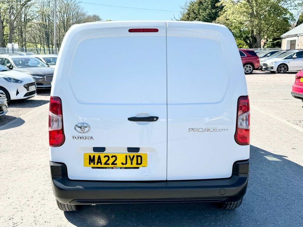 Toyota Proace City 1.5L Active MA22JYD White #6