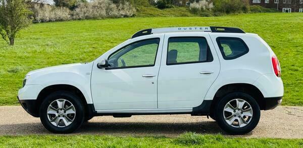 Dacia Duster Laureate Dci White #5
