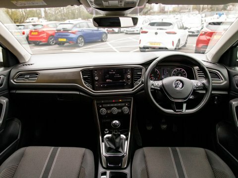 Volkswagen T-Roc Suv GD69KNL White #3