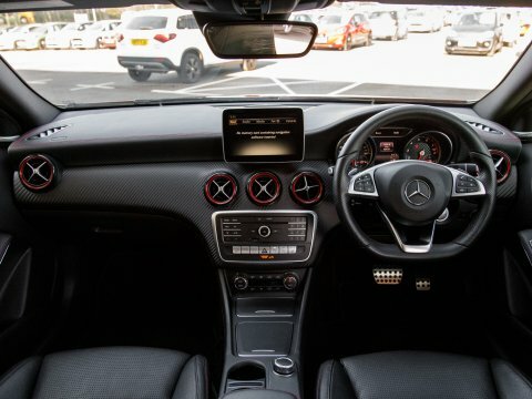 Mercedes-Benz A Class A 250 4Matic Amg Premium Red #3