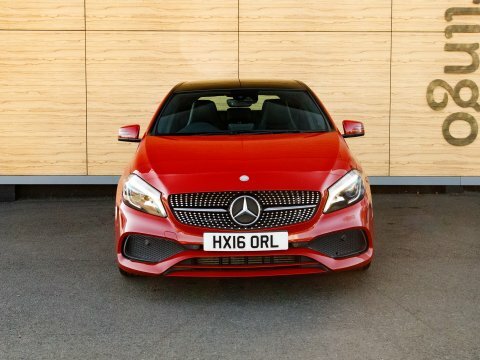 Mercedes-Benz A Class A 250 4Matic Amg Premium Red #5