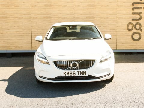 Volvo V40 Hatchback KM66TNN White #5