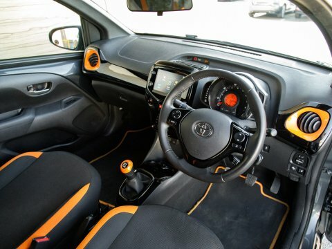 Toyota Aygo Hatchback FD70BHO Grey #4