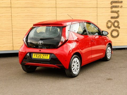 Toyota Aygo Hatchback FX20ZTT Red #2