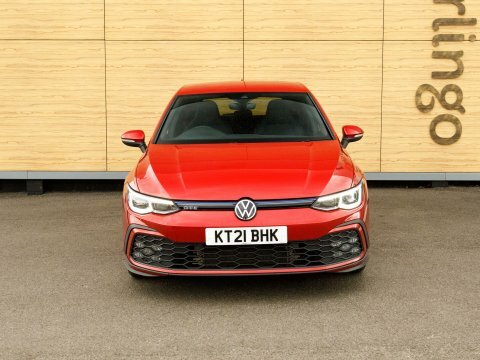 Volkswagen Golf Hatchback KT21BHK Red #5