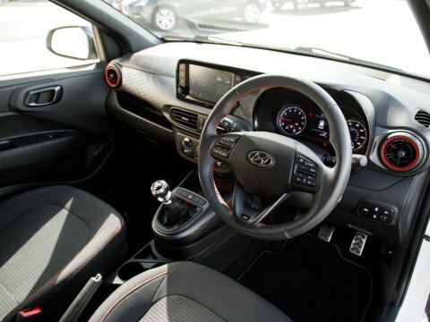 Hyundai I10 Hatchback MD21VSN White #4