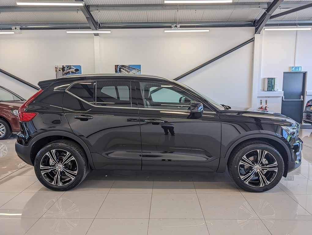 Volvo XC40 T3 Inscription KS21YSE Black #6