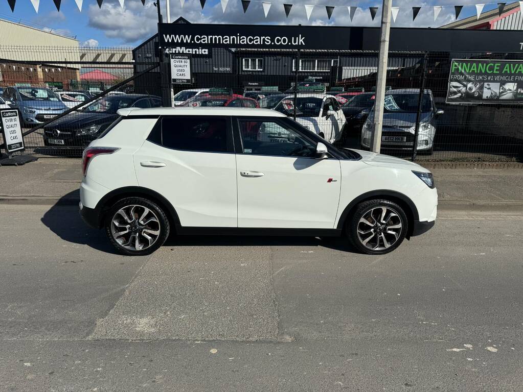 SsangYong Tivoli 1.6 D Elx White #2