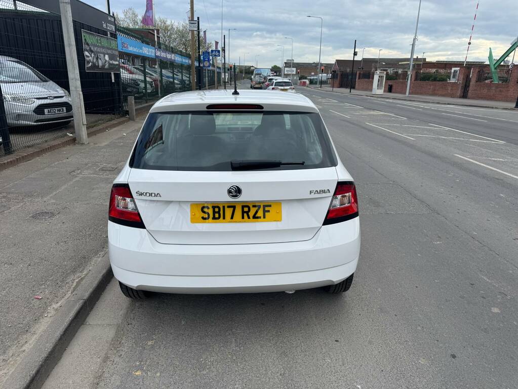 Skoda Fabia 1.0 Mpi 60 S SB17RZF White #6