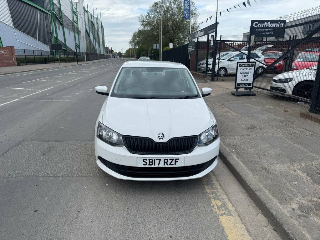 Skoda Fabia 1.0 Mpi 60 S White
