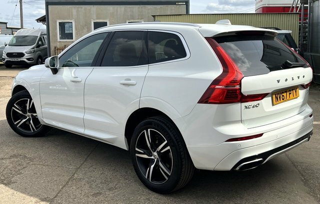 Volvo XC60 2.0 D5 Powerpulse R-design Suv Awd NV67PTY White #4