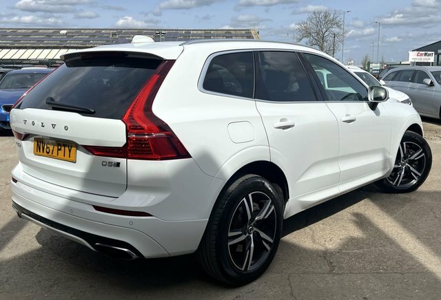 Volvo XC60 2.0 D5 Powerpulse R-design Suv Awd NV67PTY White #3