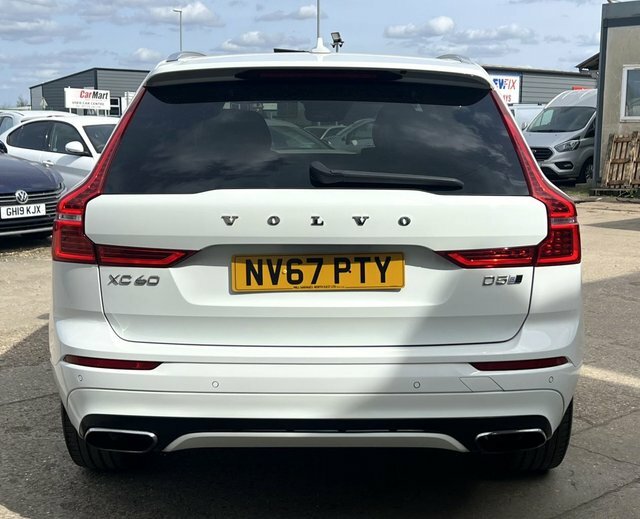 Volvo XC60 2.0 D5 Powerpulse R-design Suv Awd NV67PTY White #6