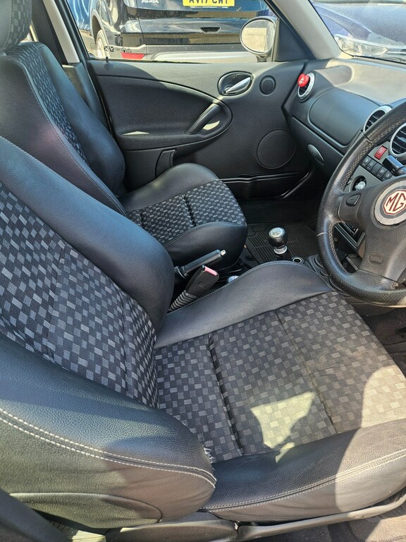 MG ZR 1.4 105 102 Red #4