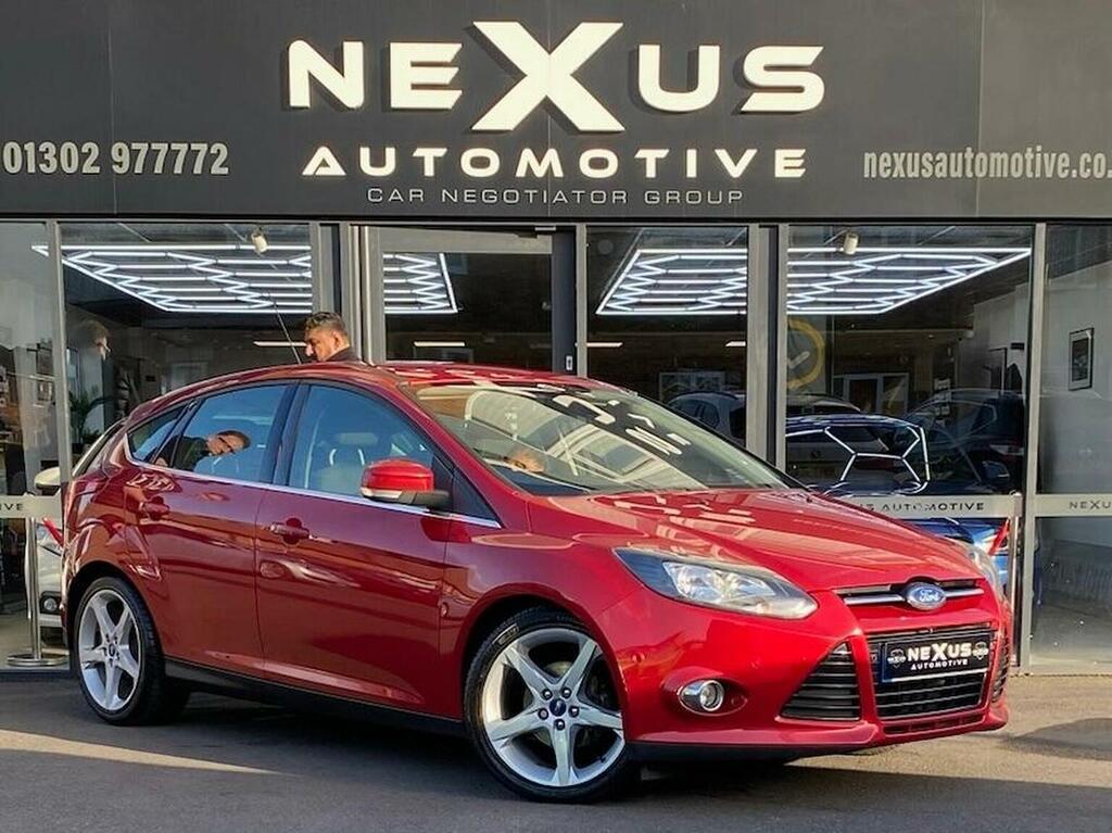 Ford Focus Hatchback 1.6 Tdci Titanium Navigator Euro 5 Ss Red